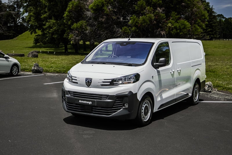 2026 Peugeot Expert LWB 2.0L Turbo Diesel image 3