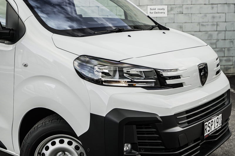2026 Peugeot Expert Medium Length image 5