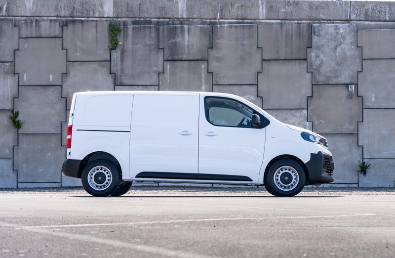 2026 Peugeot Expert MWB 2.0 DIESEL image 3