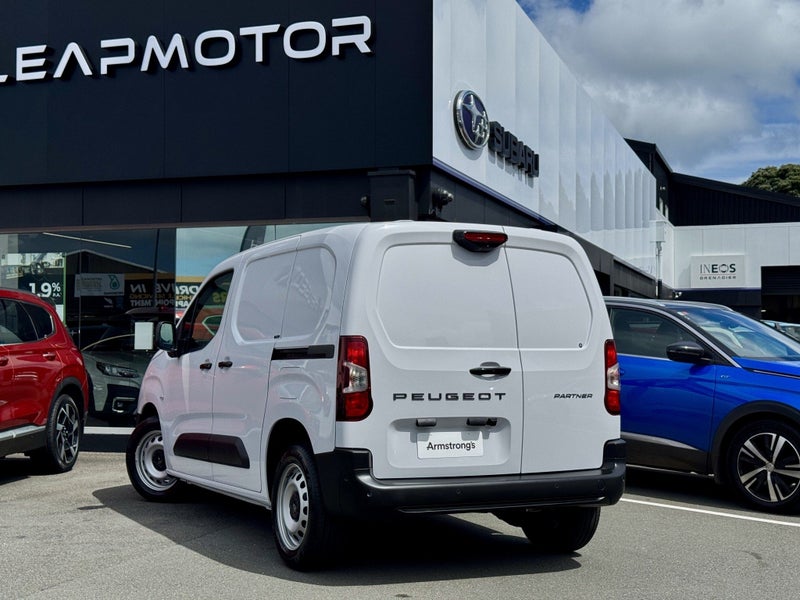 2026 Peugeot Partner 1.2L Turbo Petrol Short Wh... image 2
