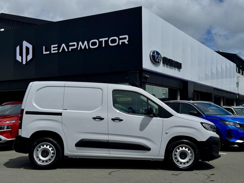 2026 Peugeot Partner 1.2L Turbo Petrol Short Wh... image 3