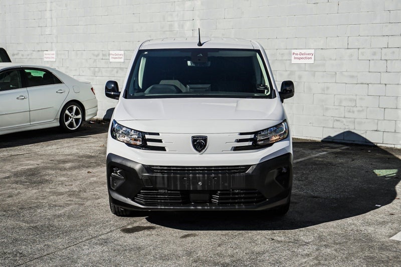 2026 Peugeot Partner Scoop Purchase - $17,000 i... image 4