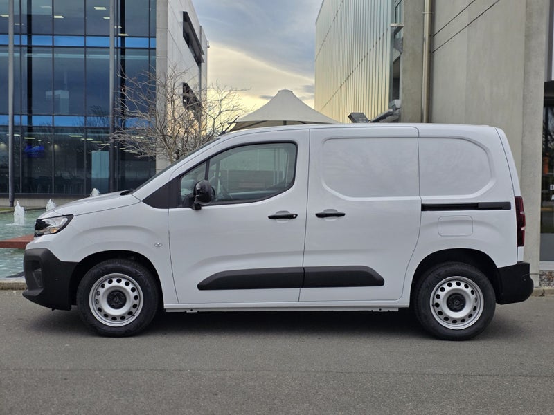 2026 Peugeot Partner SHORT WHEEL BASE 1.2L TURB... image 4