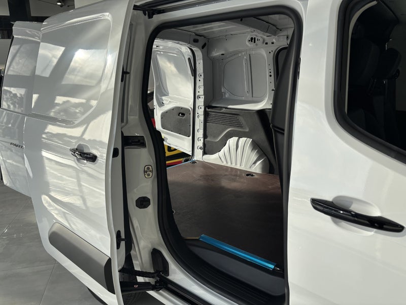 2026 Peugeot Partner SWB Petrol image 5