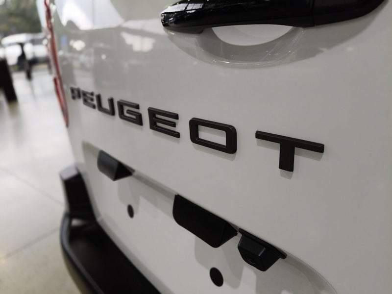 2026 Peugeot Partner SWB Petrol FI 1.2PT image 5