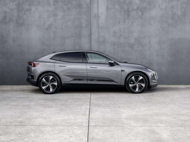 2026 Polestar 4 Long Range Dual Motor image 3