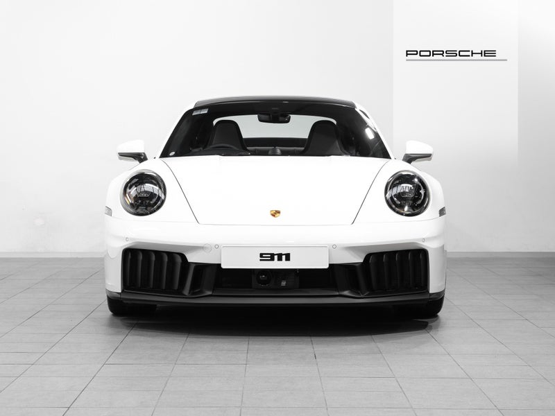 2026 Porsche 911 Carrera 4 GTS 3.6 Flat Six image 5