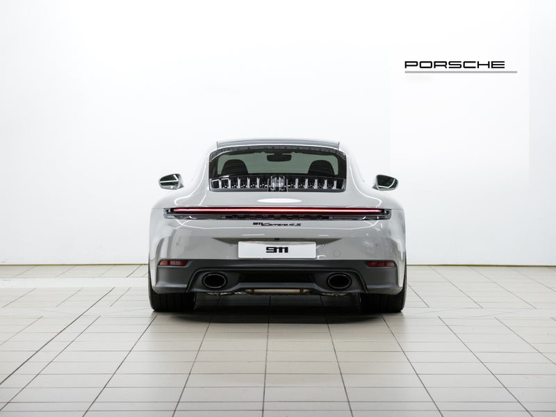 2026 Porsche 911 Carrera 4S image 5