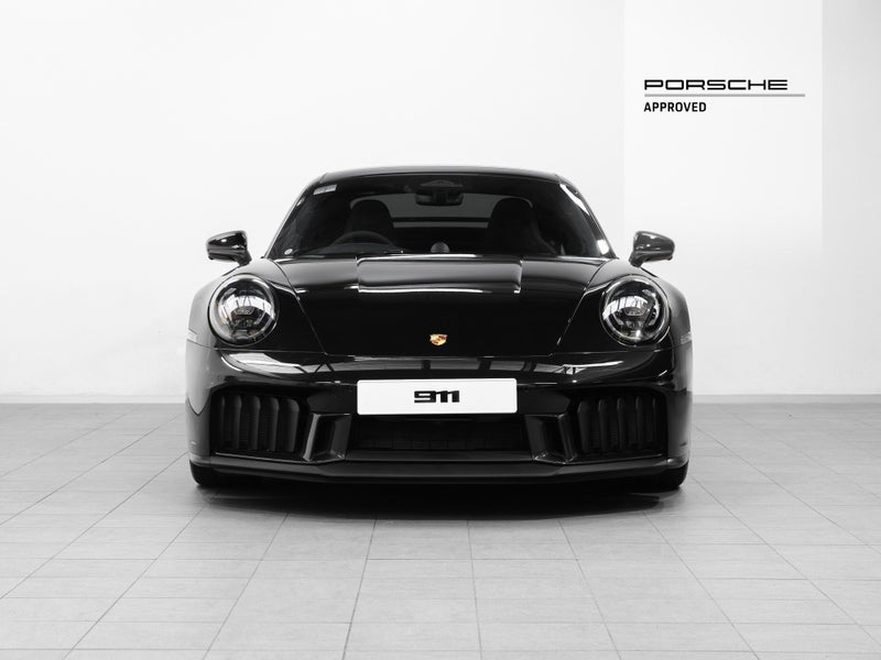2026 Porsche 911 GTS Coupe 3.6 Flat Six image 3