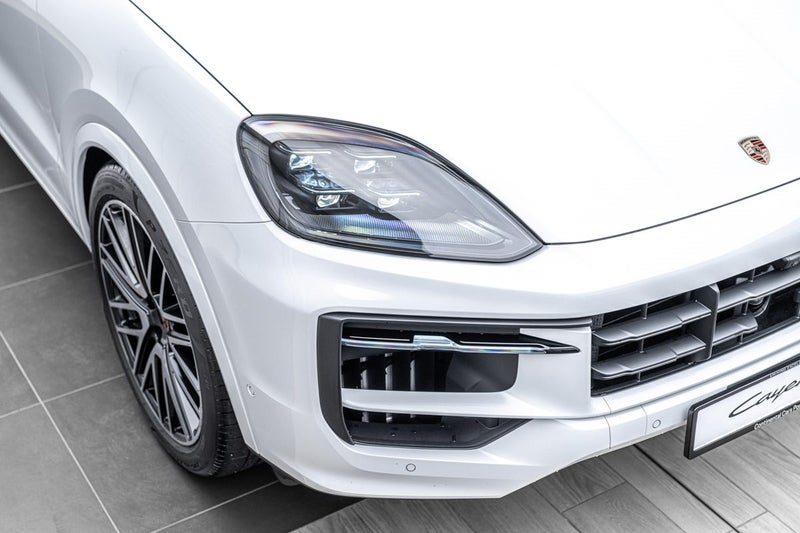 2026 Porsche Cayenne BLACK EDITION image 5