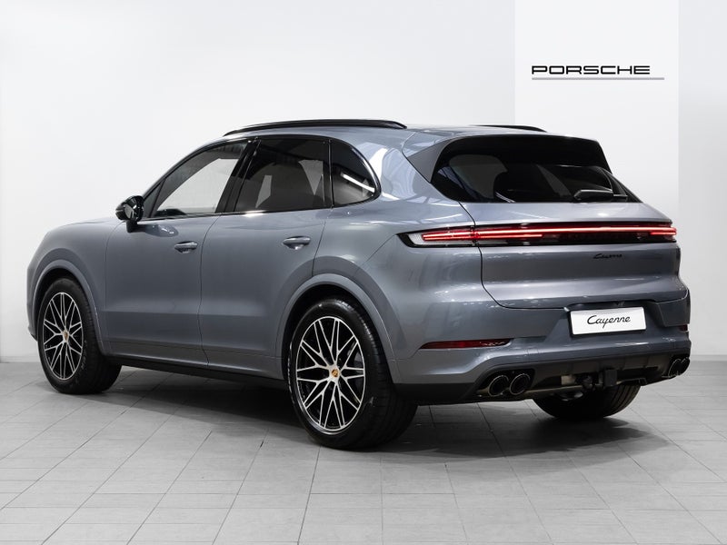 2026 Porsche Cayenne Black Edition V6 Petrol AWD image 2