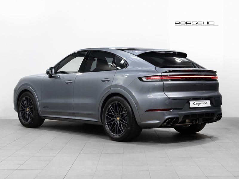 2026 Porsche Cayenne GTS Coupe 4.0 V8 image 2