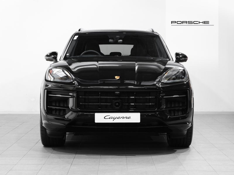 2026 Porsche Cayenne S E-Hybrid Black Edition image 5