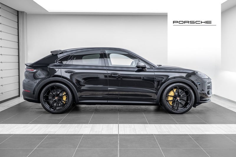 2026 Porsche Cayenne TURBO GT COUPE image 2