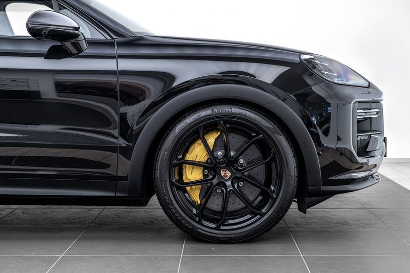 2026 Porsche Cayenne TURBO GT COUPE image 3