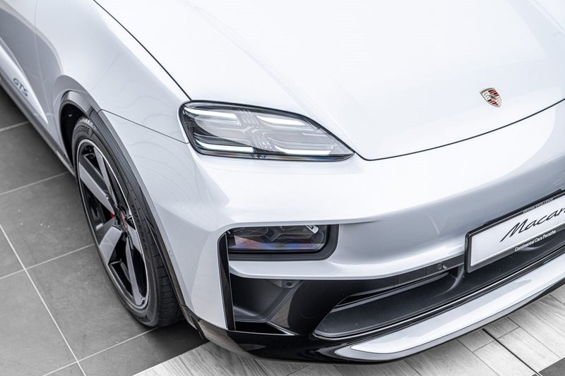 2026 Porsche Macan GTS - Electric image 5
