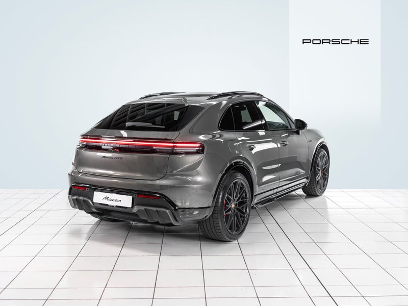 2026 Porsche Macan GTS (H2) image 3