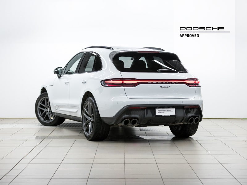 2026 Porsche Macan T (H1 III) image 4