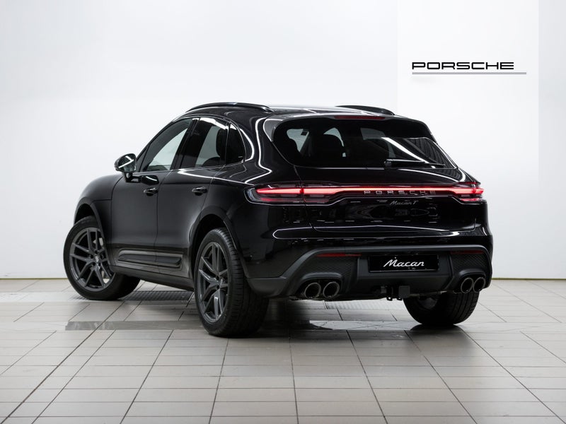 2026 Porsche Macan T (H1 III) image 3