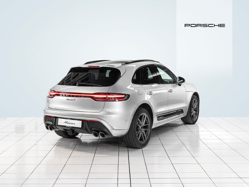 2026 Porsche Macan T (H1 III) image 3