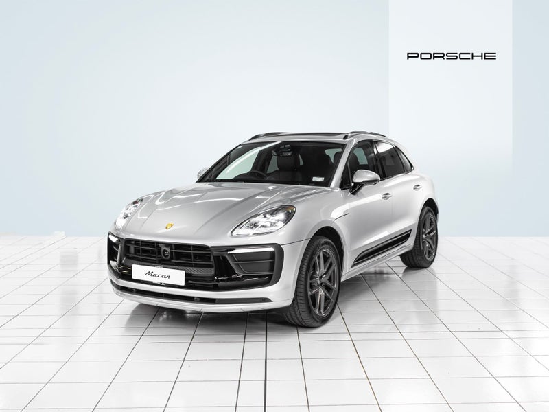 2026 Porsche Macan T (H1 III) image 4