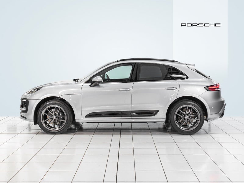 2026 Porsche Macan T (H1 III) image 5