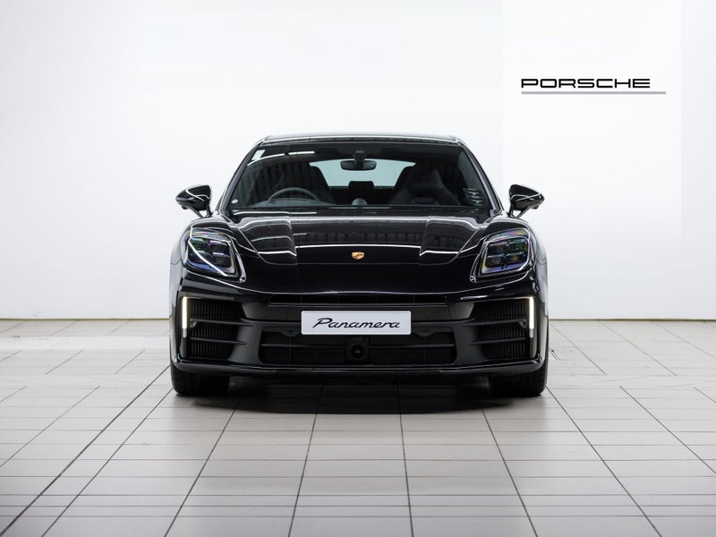 2026 Porsche Panamera 4 E-Hybrid image 2