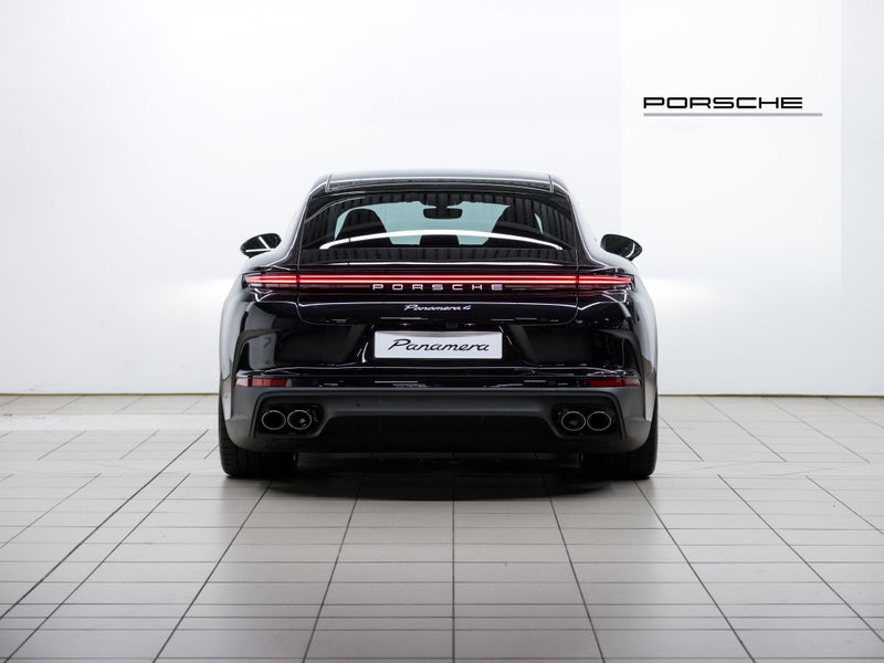2026 Porsche Panamera 4 E-Hybrid image 5