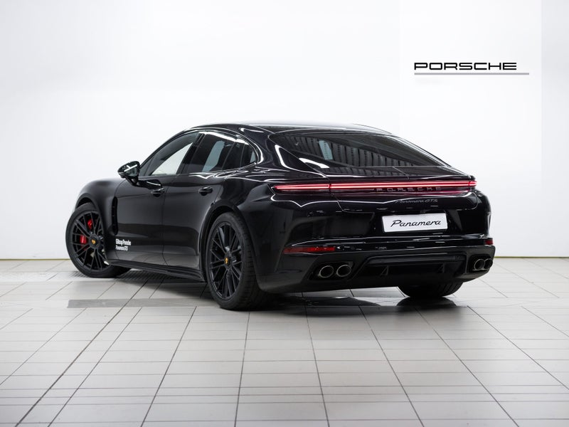 2026 Porsche Panamera GTS (G3) image 3