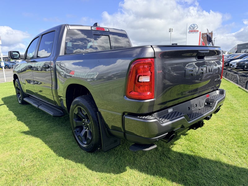 2026 Ram 1500 3.0 Express Petrol Auto image 4