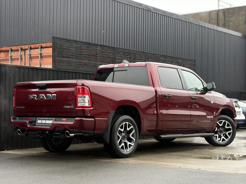 2026 Ram 1500 Bighorn Crew Hemi V8 image 3