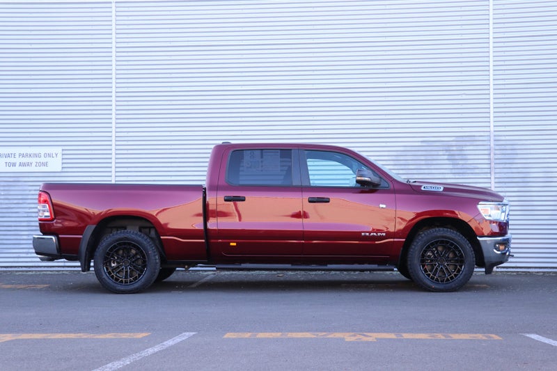 2026 Ram 1500 DT Bighorn 4X4 5.7 V8 HEMI image 3