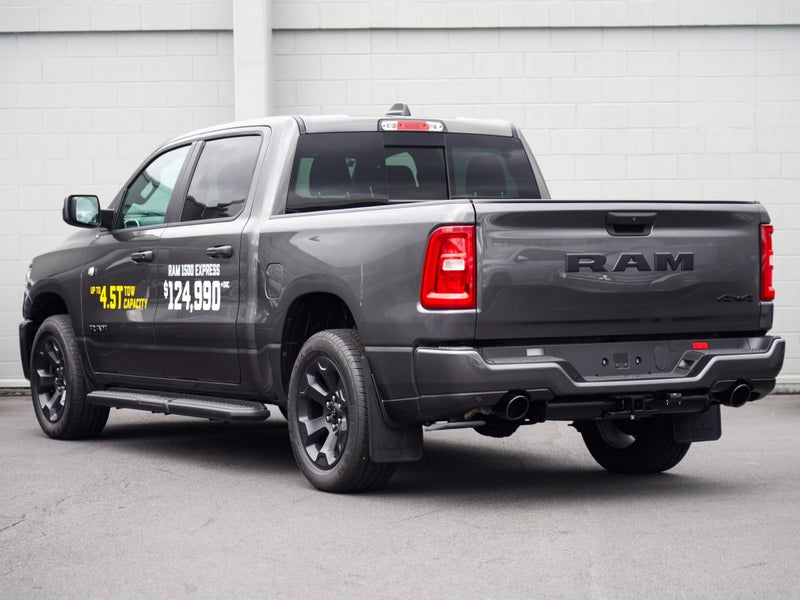 2026 Ram 1500 Express Black 4WD 3.0P image 2
