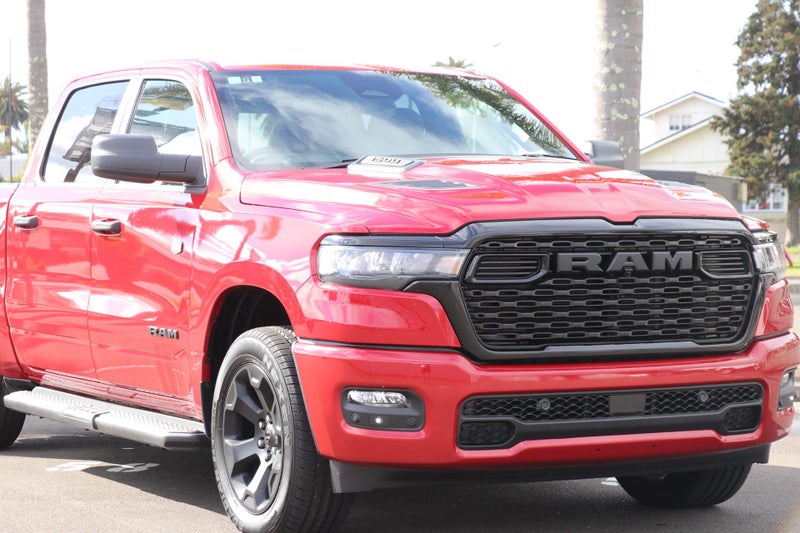 2026 Ram 1500 Express Black Edition 3.0 Hurricane image 5