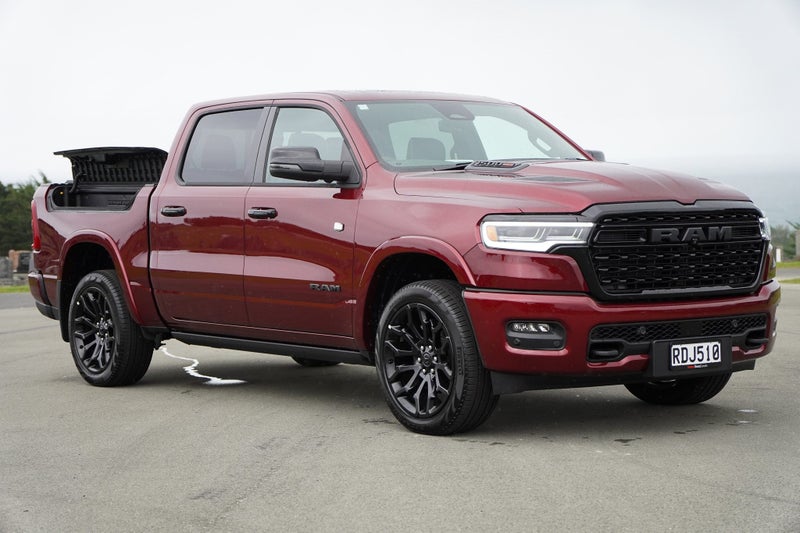 2026 Ram 1500 Limited I6 HO Rb Night image 3
