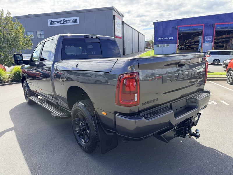 2026 Ram 2500 6.7 Laramie C/Cab Auto image 4