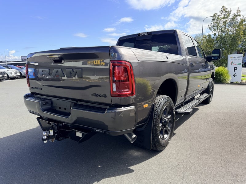 2026 Ram 2500 6.7 Laramie C/Cab Auto image 5