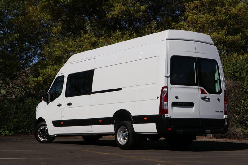 2026 Renault Master L4H3 XL Wheelbase image 2