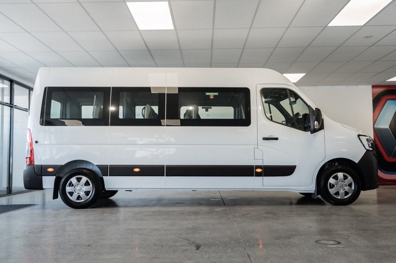 2026 Renault Master MINIBUS 2.3DT image 2