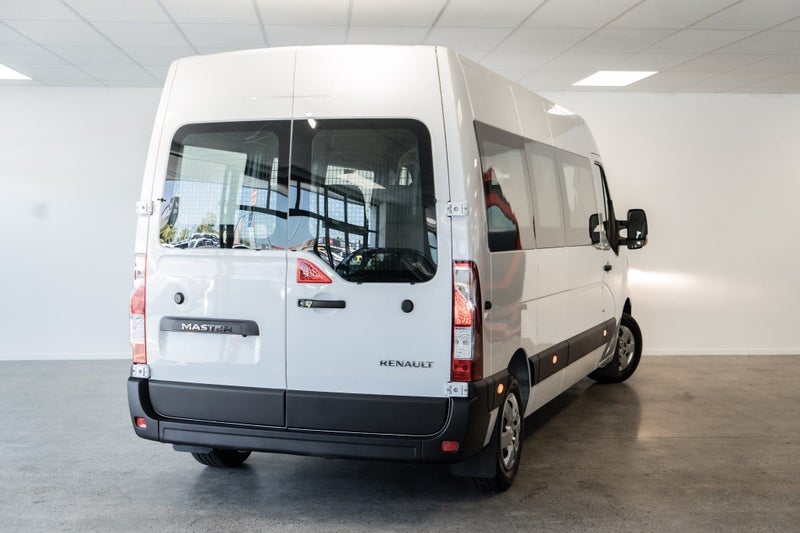 2026 Renault Master MINIBUS 2.3DT image 3