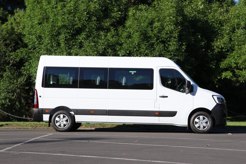 2026 Renault Master MINIBUS 2.3DT image 3