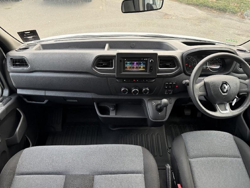 2026 Renault Master Minibus 2.3L Diesel, 12 Seat image 5