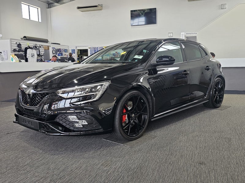 2026 Renault Megane R.S. ULTIME LIMITED EDITION image 2