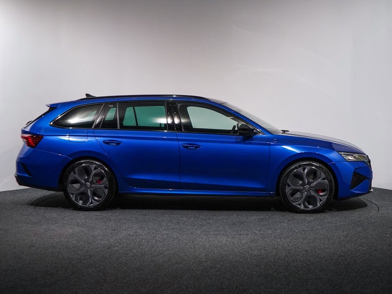 2026 Skoda Octavia RS Wagon 195kW image 4