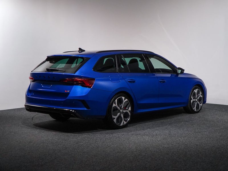 2026 Skoda Octavia RS Wagon 195kW image 5