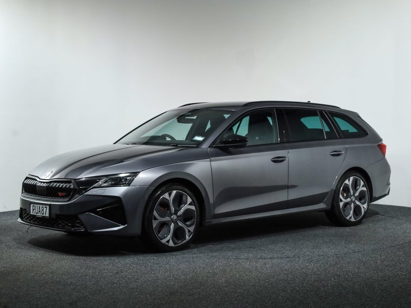 2026 Skoda Octavia RS Wagon 195kW image 4