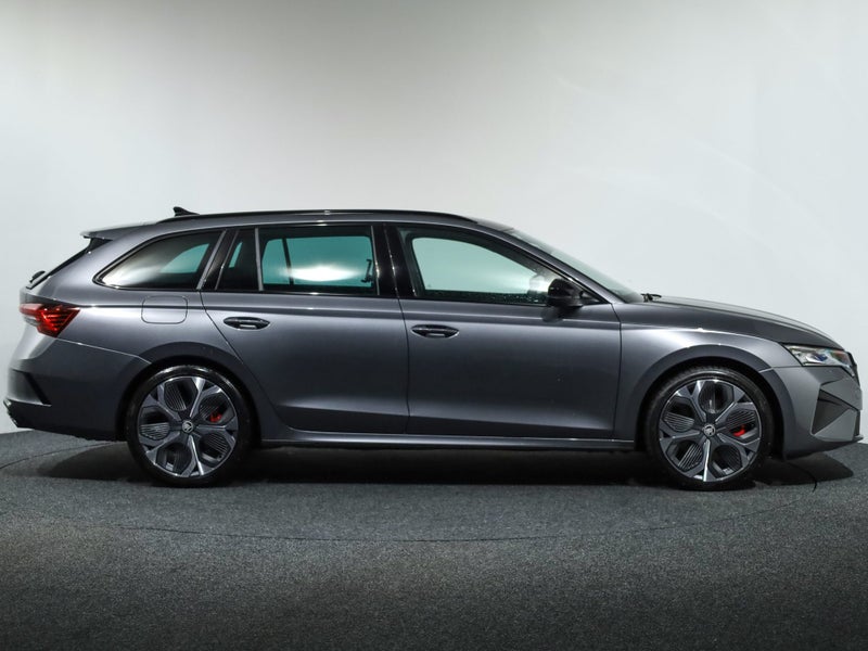 2026 Skoda Octavia RS Wagon 195kW image 5