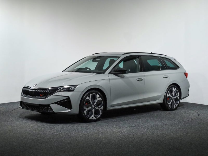 2026 Skoda Octavia RS + Wagon 195kW image 3