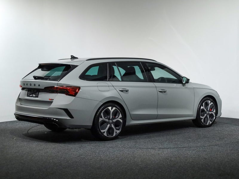 2026 Skoda Octavia RS + Wagon 195kW image 5