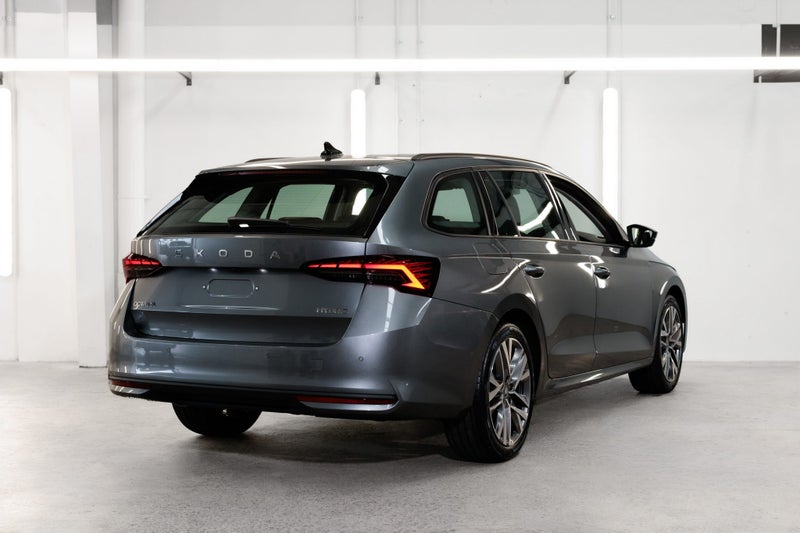 2026 Skoda Octavia Wagon mHEV (mild-hybrid) image 2